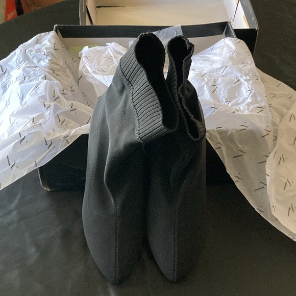 NWB simply Vera Wang black persimmon boots - Picture 2 of 5